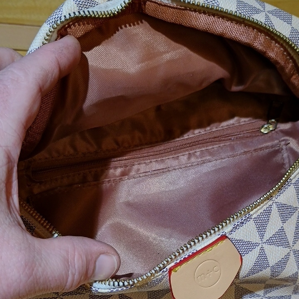 Geometric Pattern Crossbody Bag - Picture 4 of 6